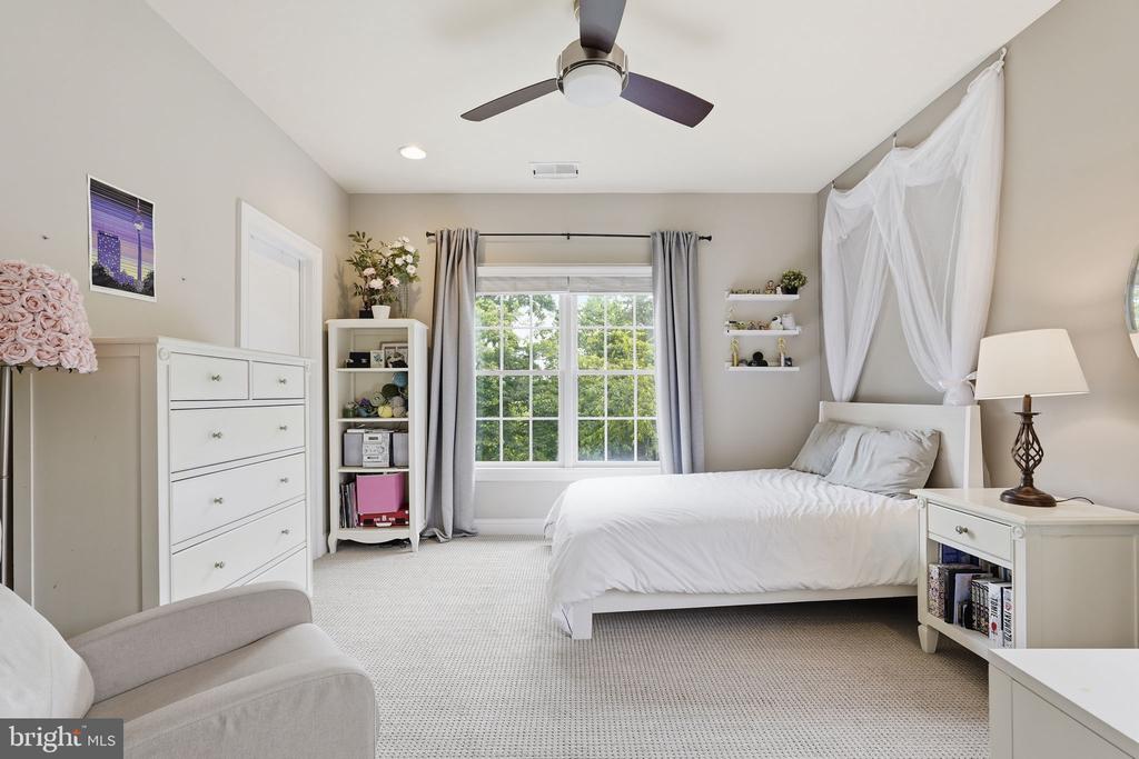 18856 RIDGEBACK COURT