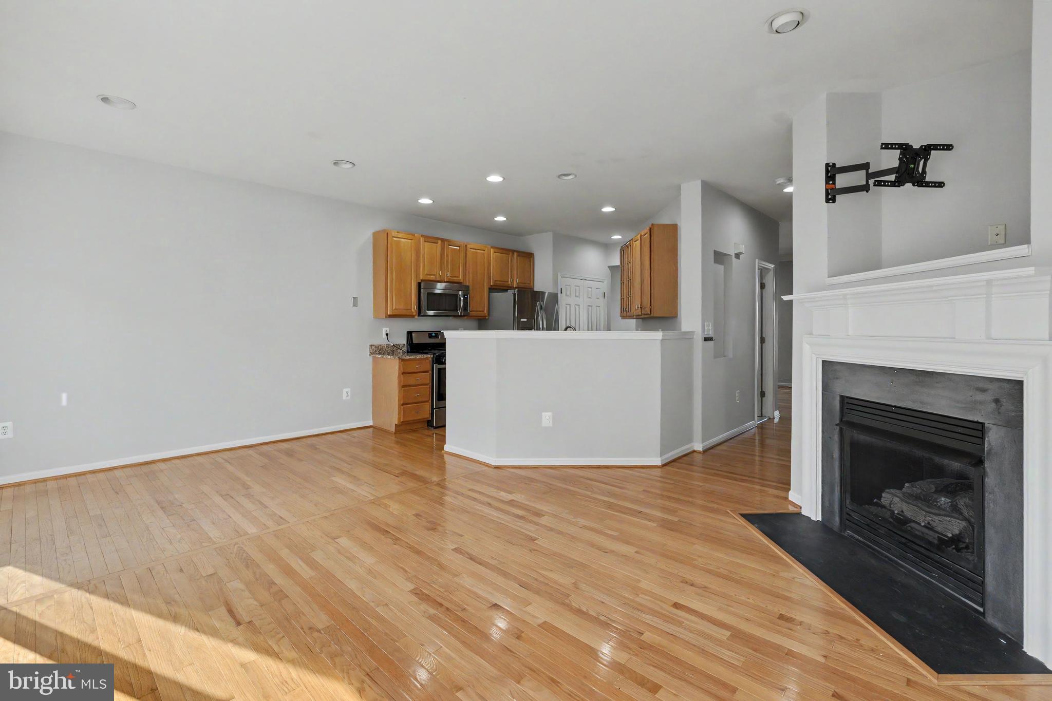 46202 WALPOLE TERRACE