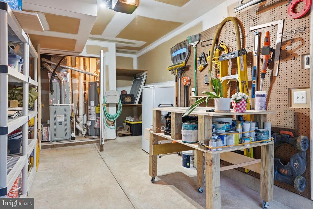 345 BARNFIELD SQUARE NE