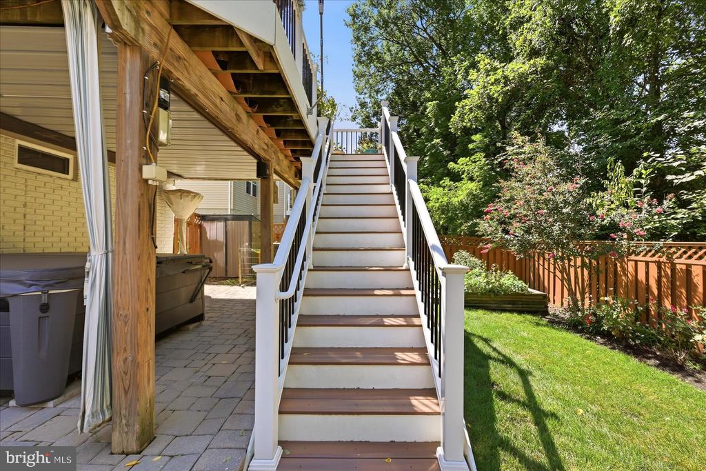 25625 GATHERING GLEN STREET