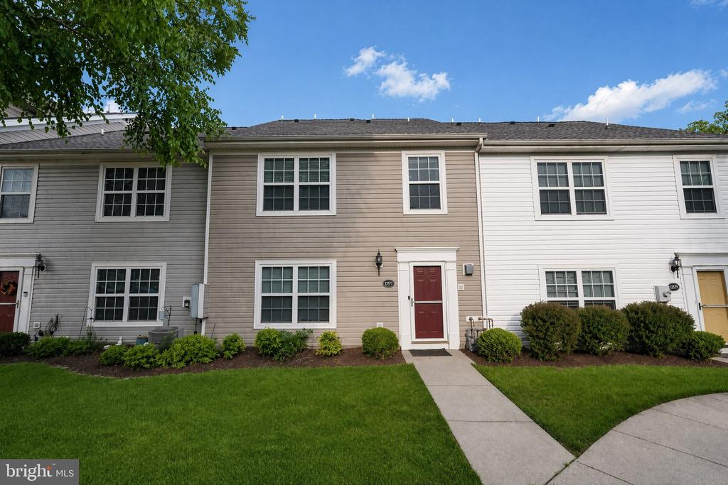 43577 PATCHING POND SQUARE