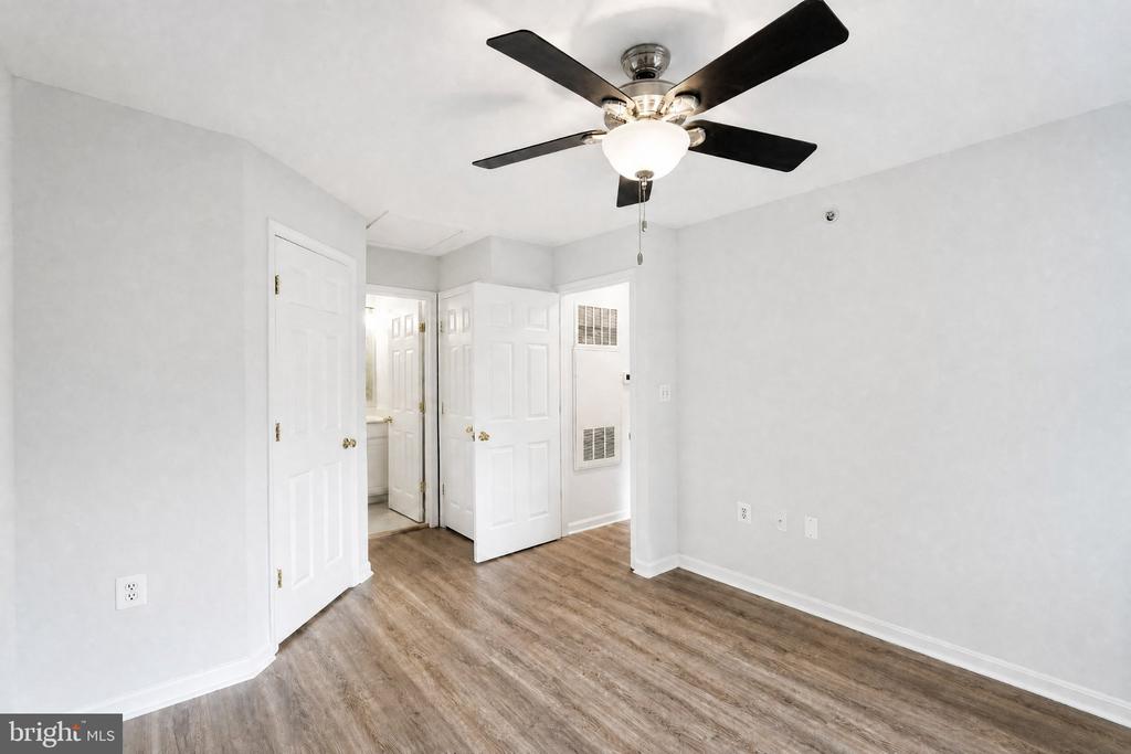 43577 PATCHING POND SQUARE