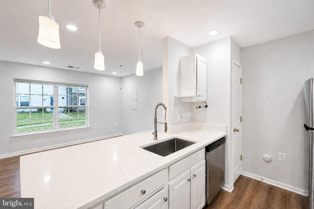 43577 PATCHING POND SQUARE