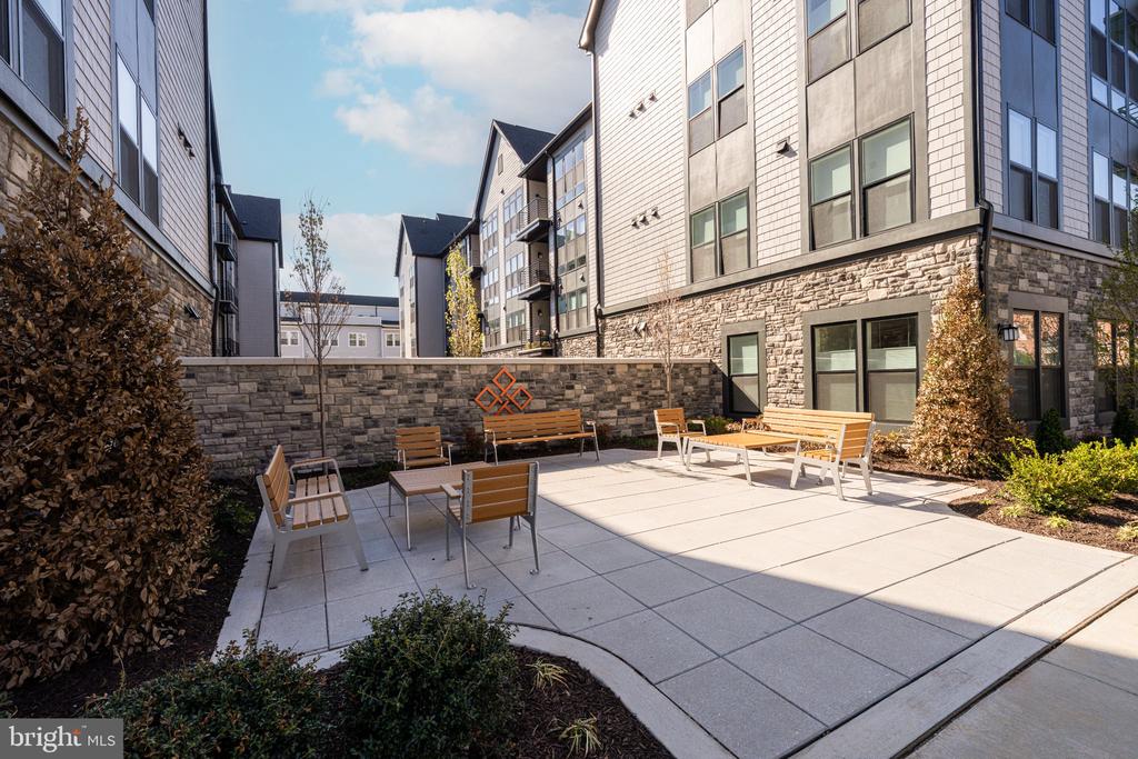 23665 HAVELOCK WALK TERRACE Unit: 406
