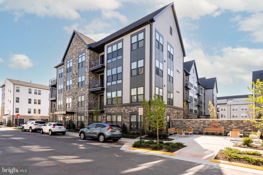 23665 HAVELOCK WALK TERRACE Unit: 406