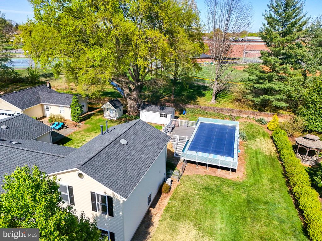 9807 HUTCHISON LANE