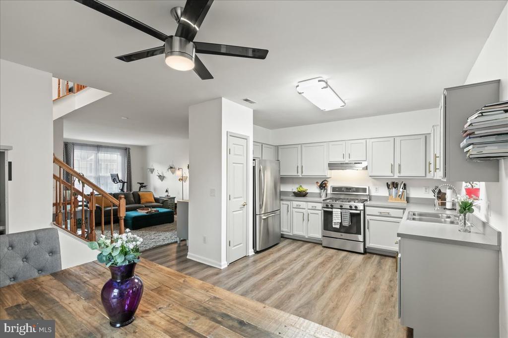 9417 Black Hawk Ct