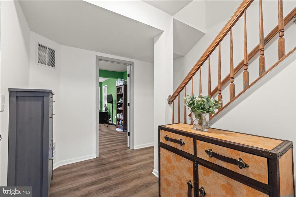 9417 Black Hawk Ct