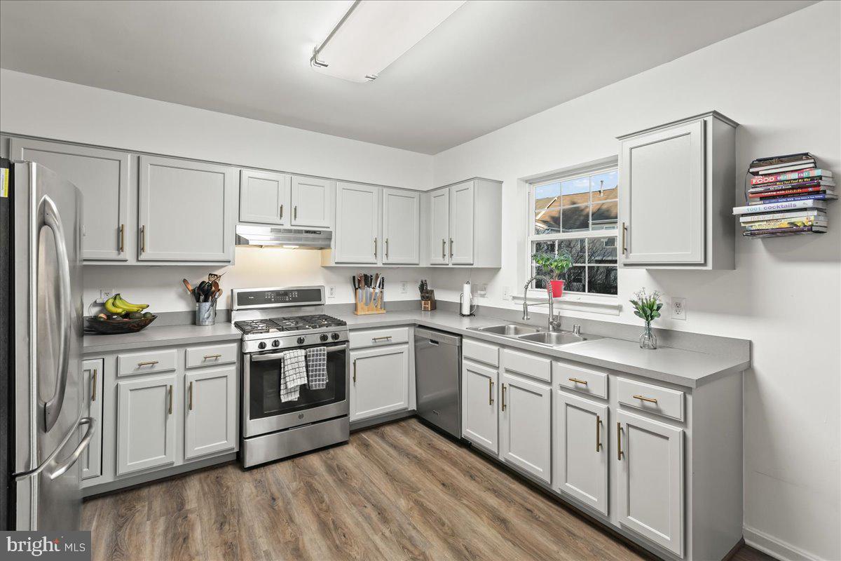 9417 Black Hawk Ct