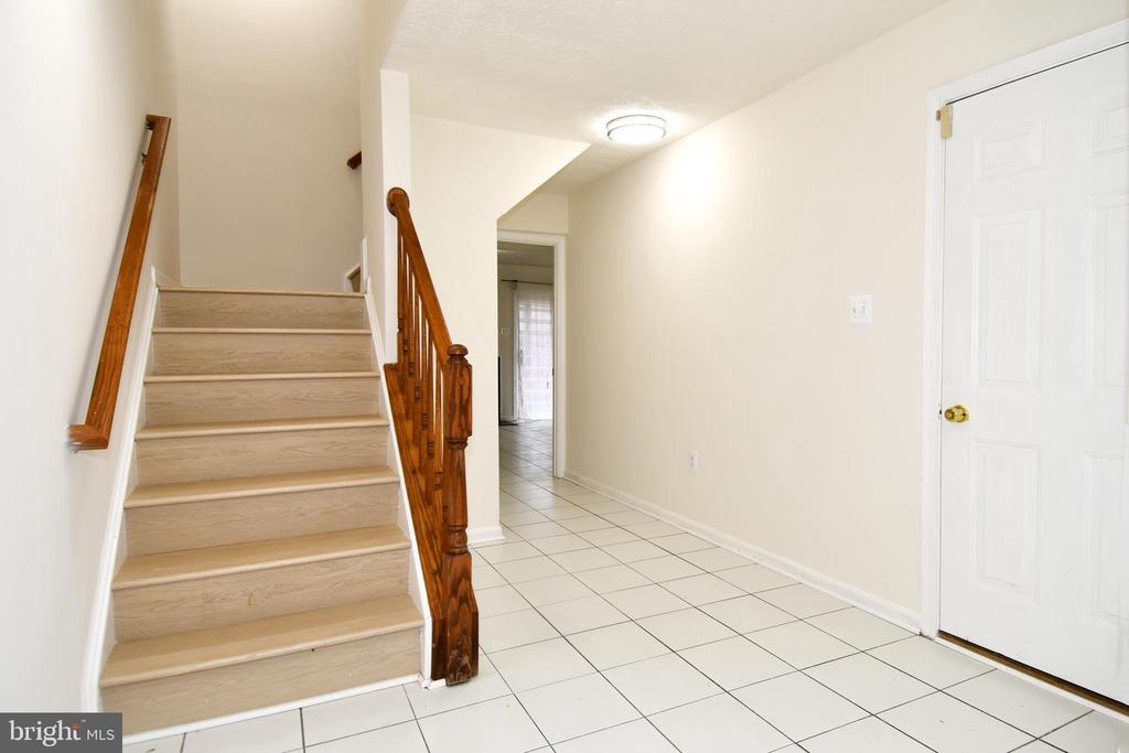 9415 Lanae Ln
