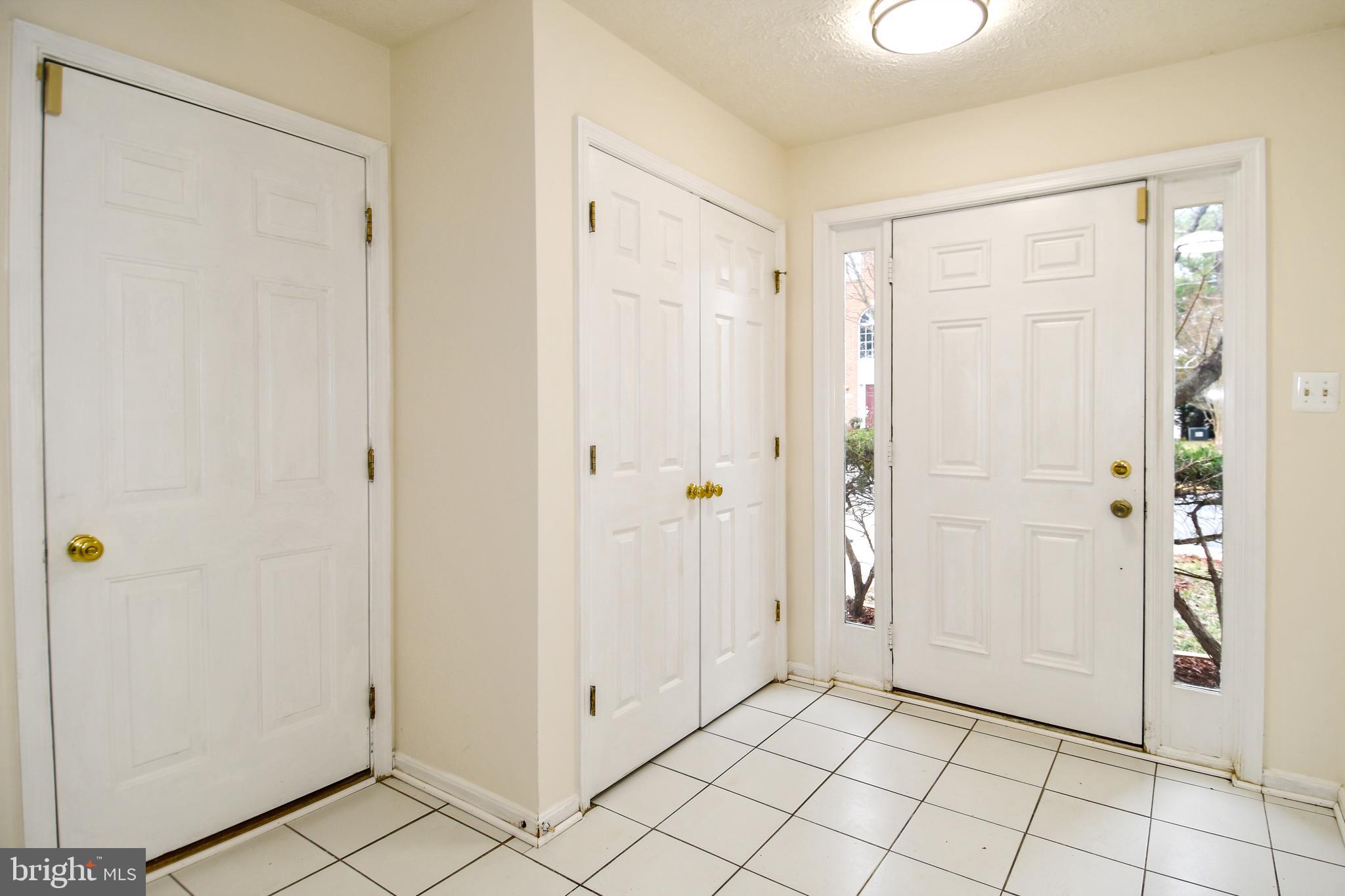 9415 Lanae Ln