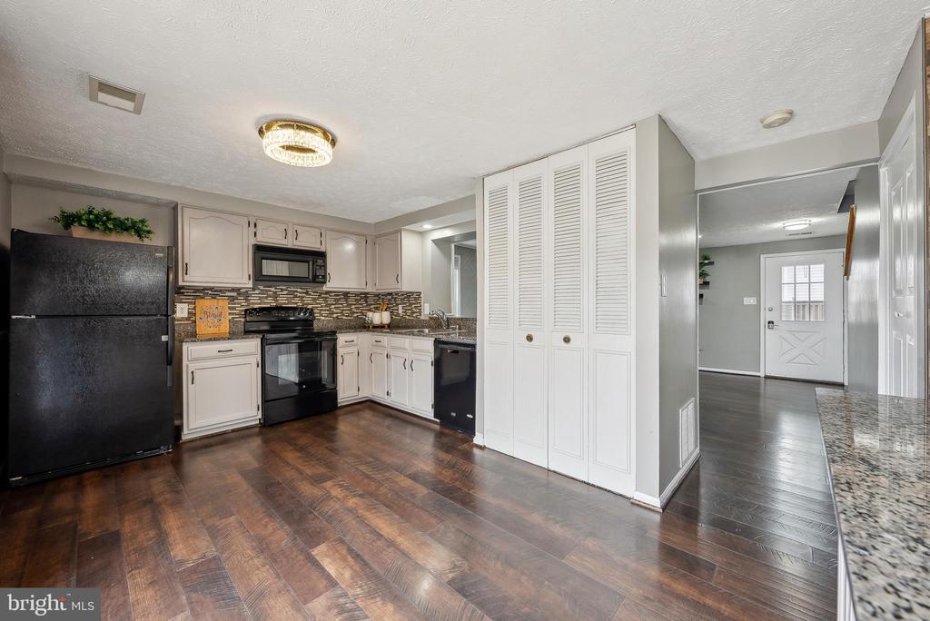 9030 SAINT STEVEN COURT