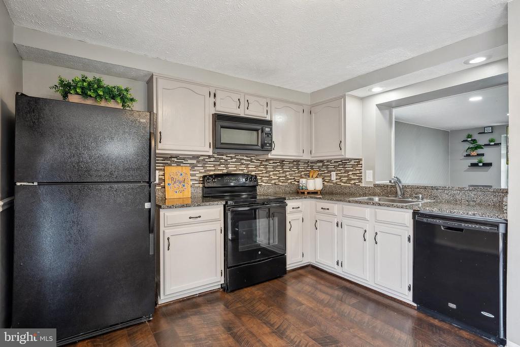 9030 SAINT STEVEN COURT