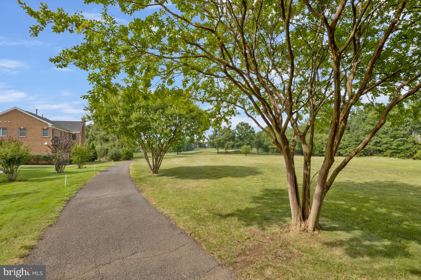 15214 Golf View Dr