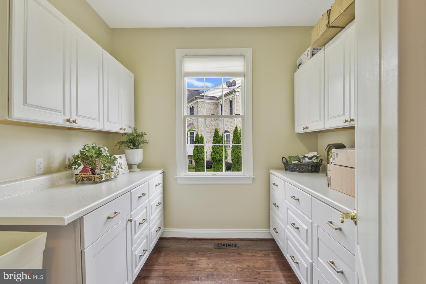 15214 Golf View Dr