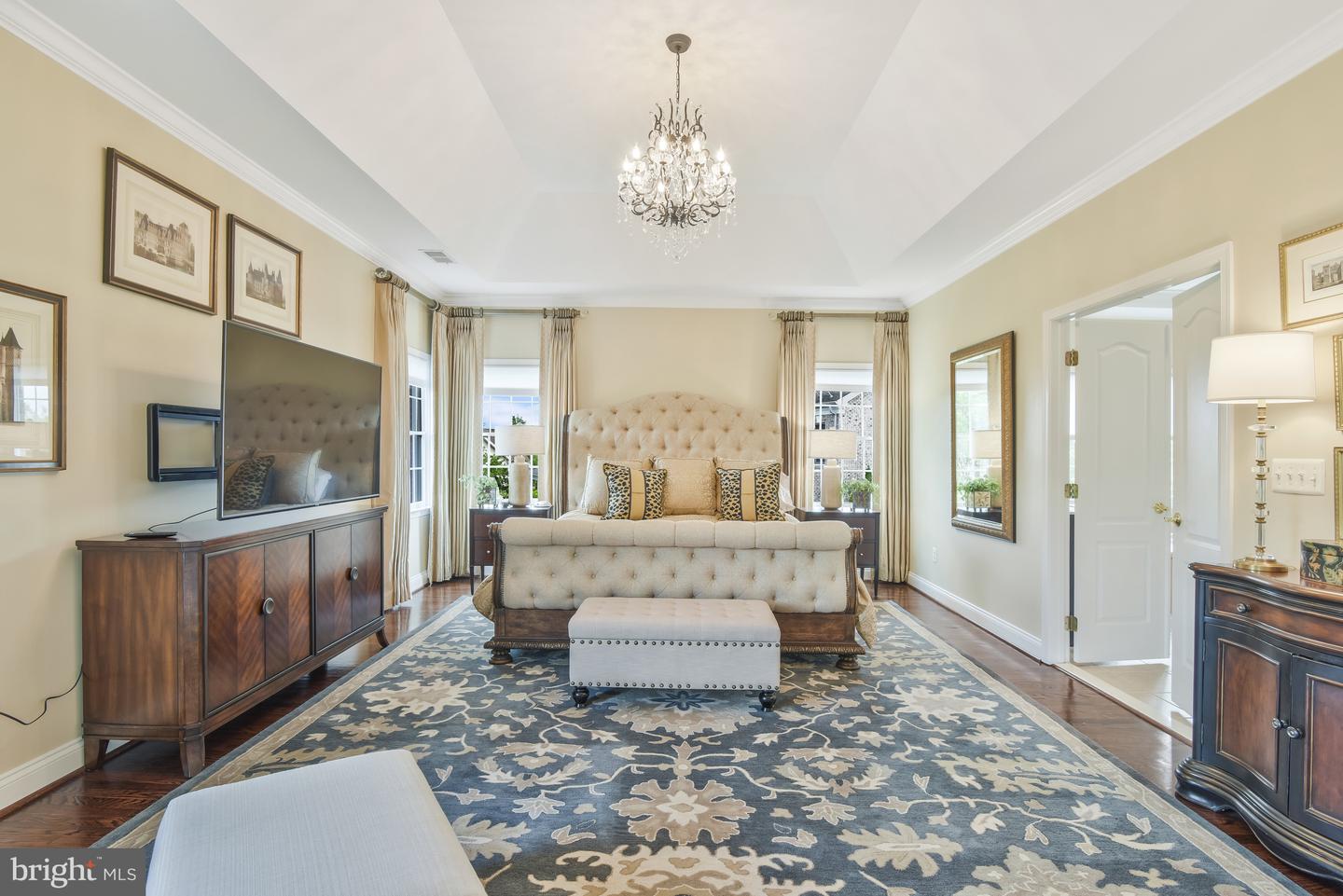 15214 Golf View Dr
