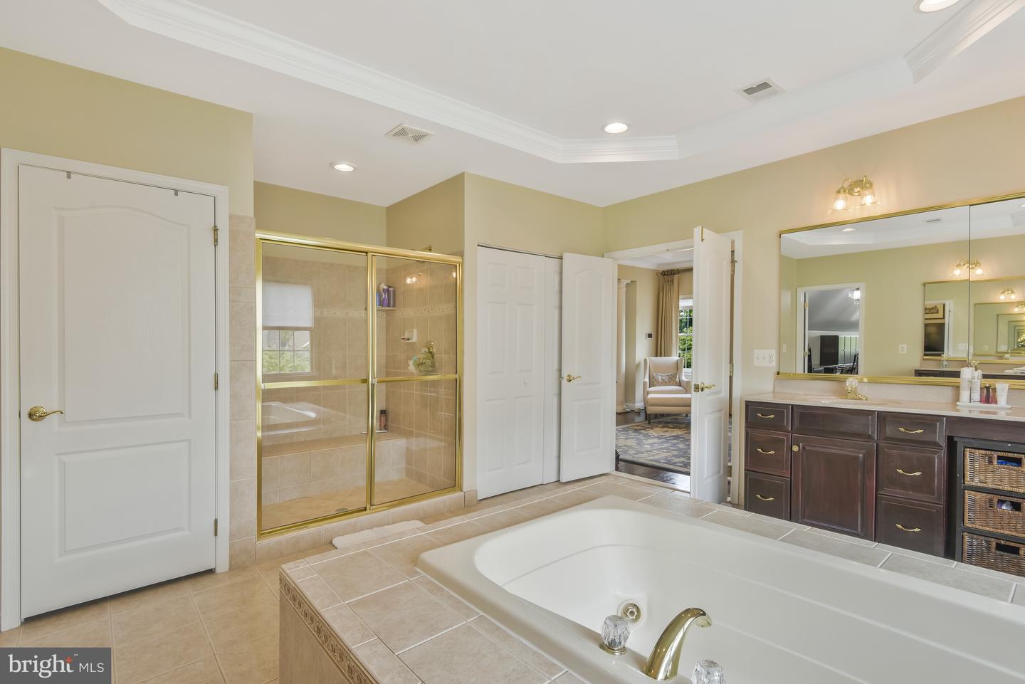 15214 Golf View Dr