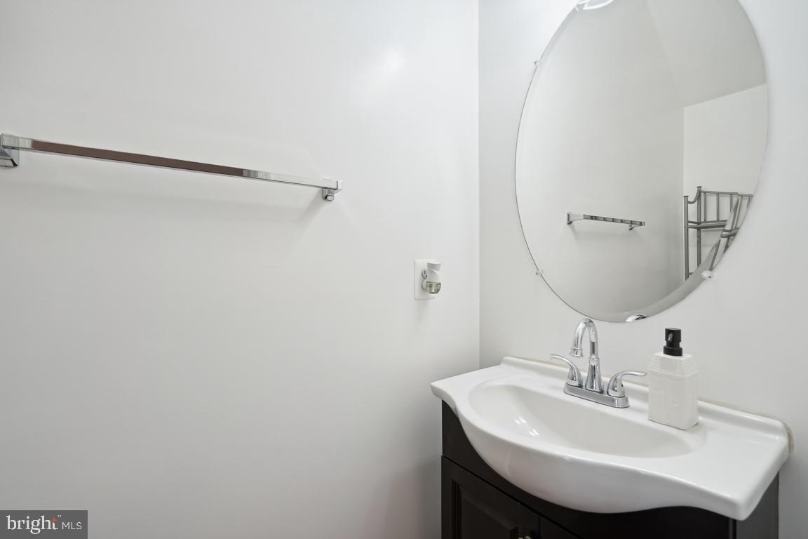 15693 John Diskin Cir