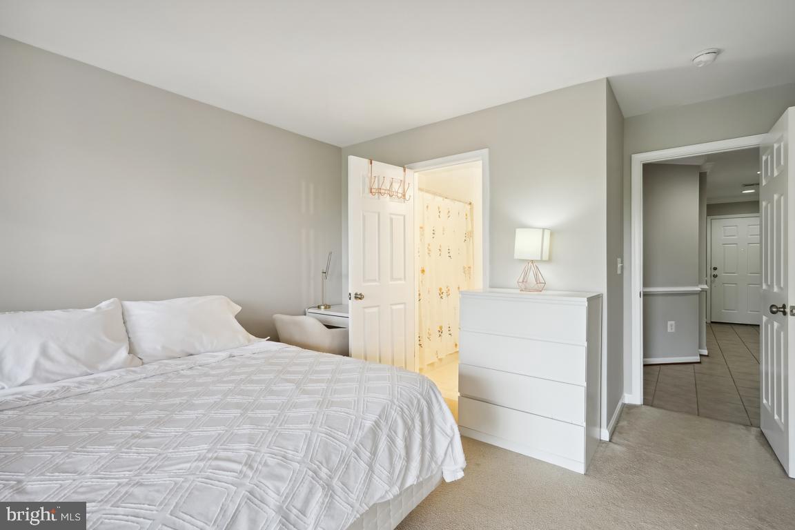15693 John Diskin Cir
