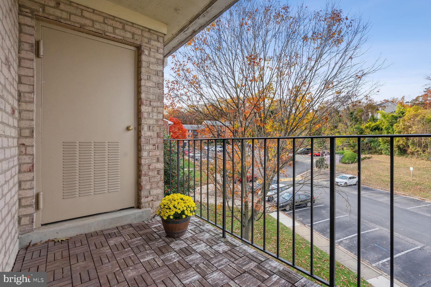 1521 Colonial Dr #304