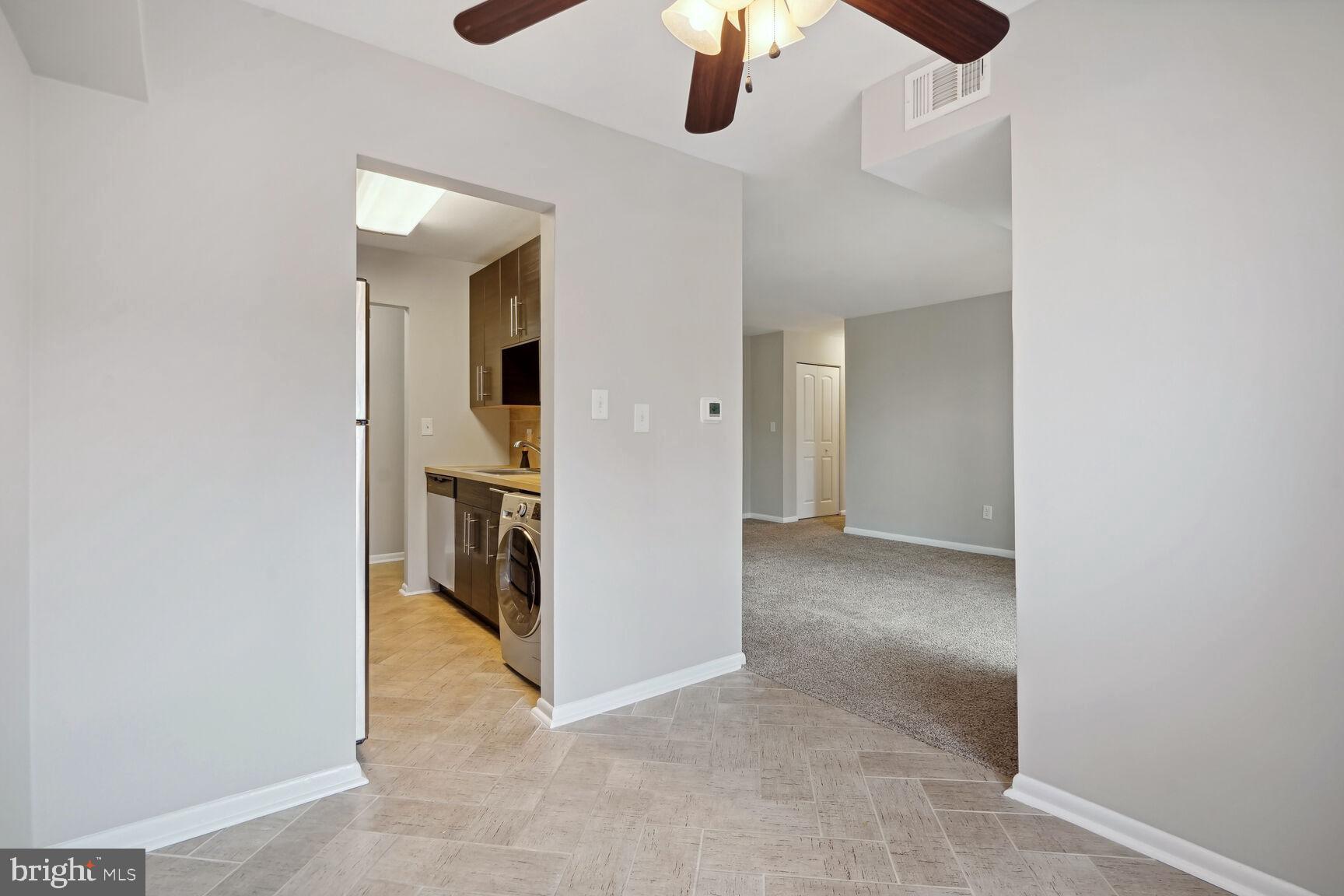 1521 Colonial Dr #304