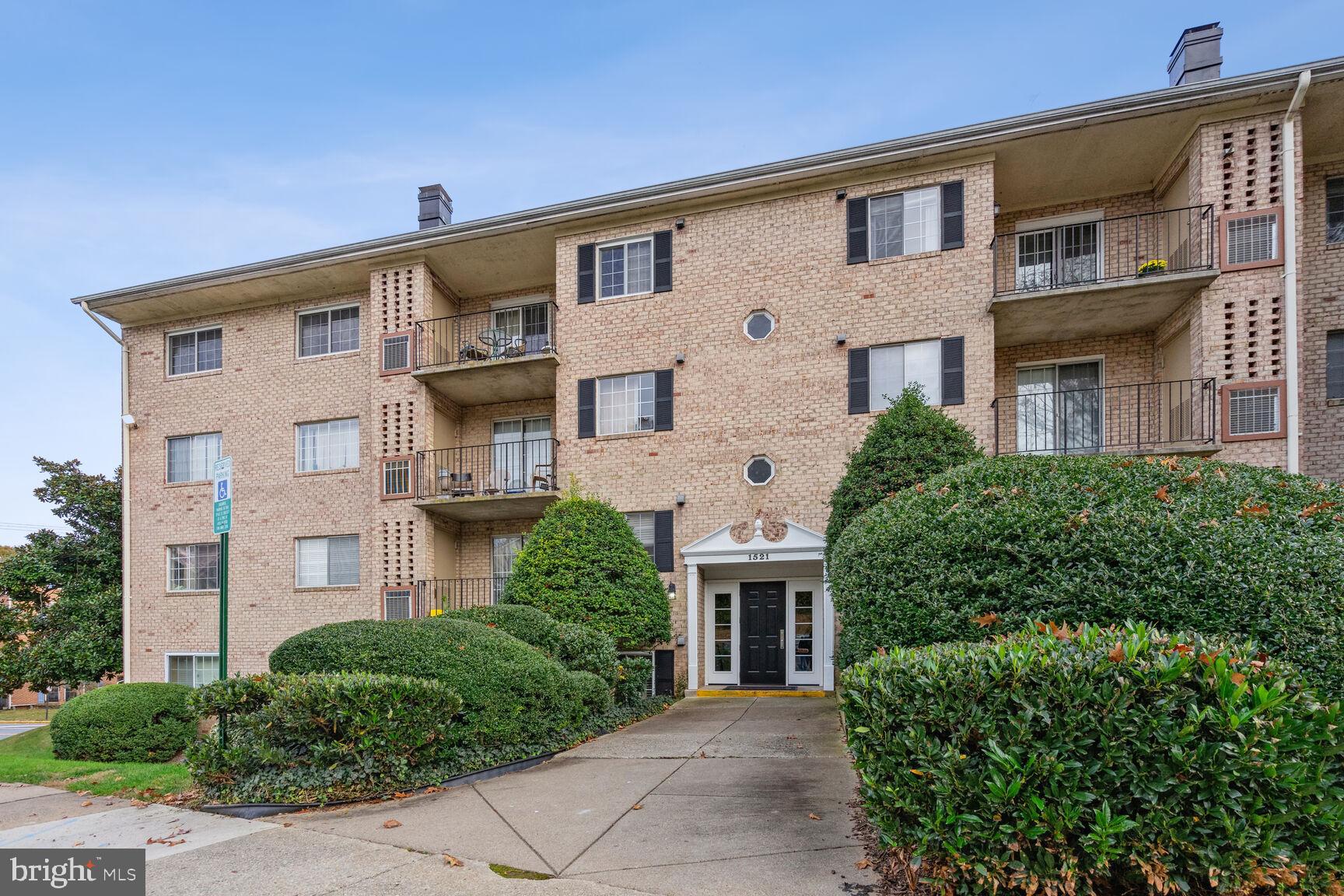 1521 Colonial Dr #304