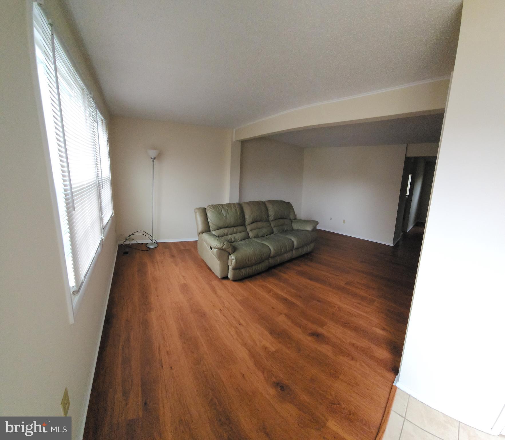 3433 Belfry Ln