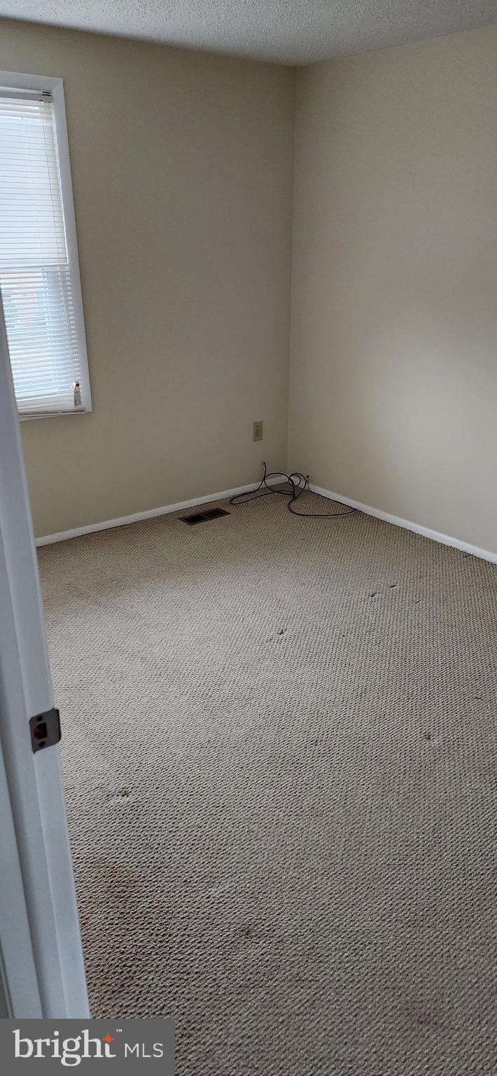 3433 Belfry Ln