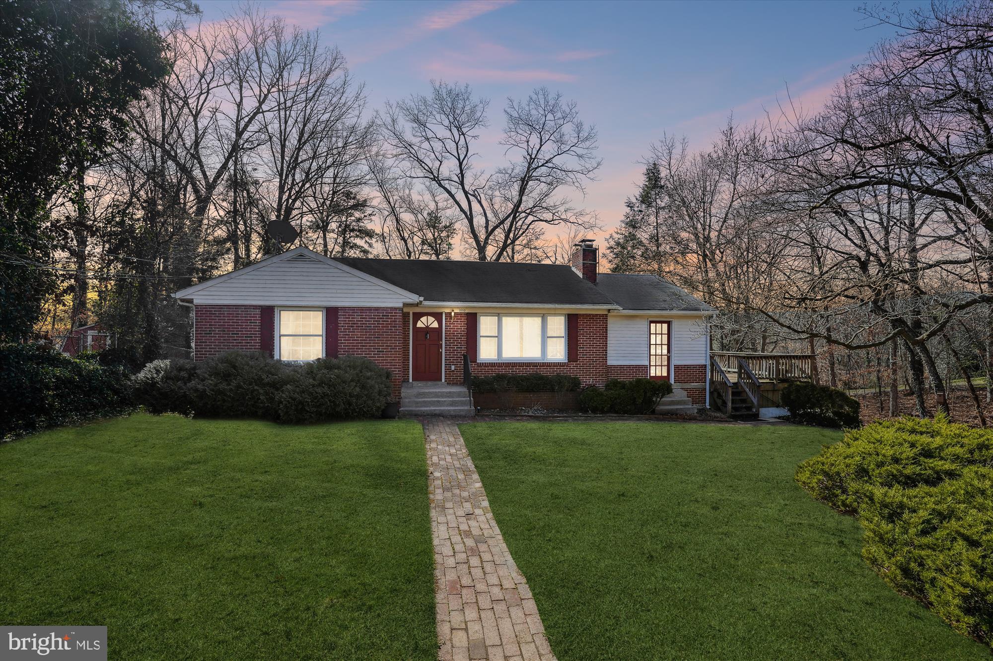 1605 Lakewood Dr
