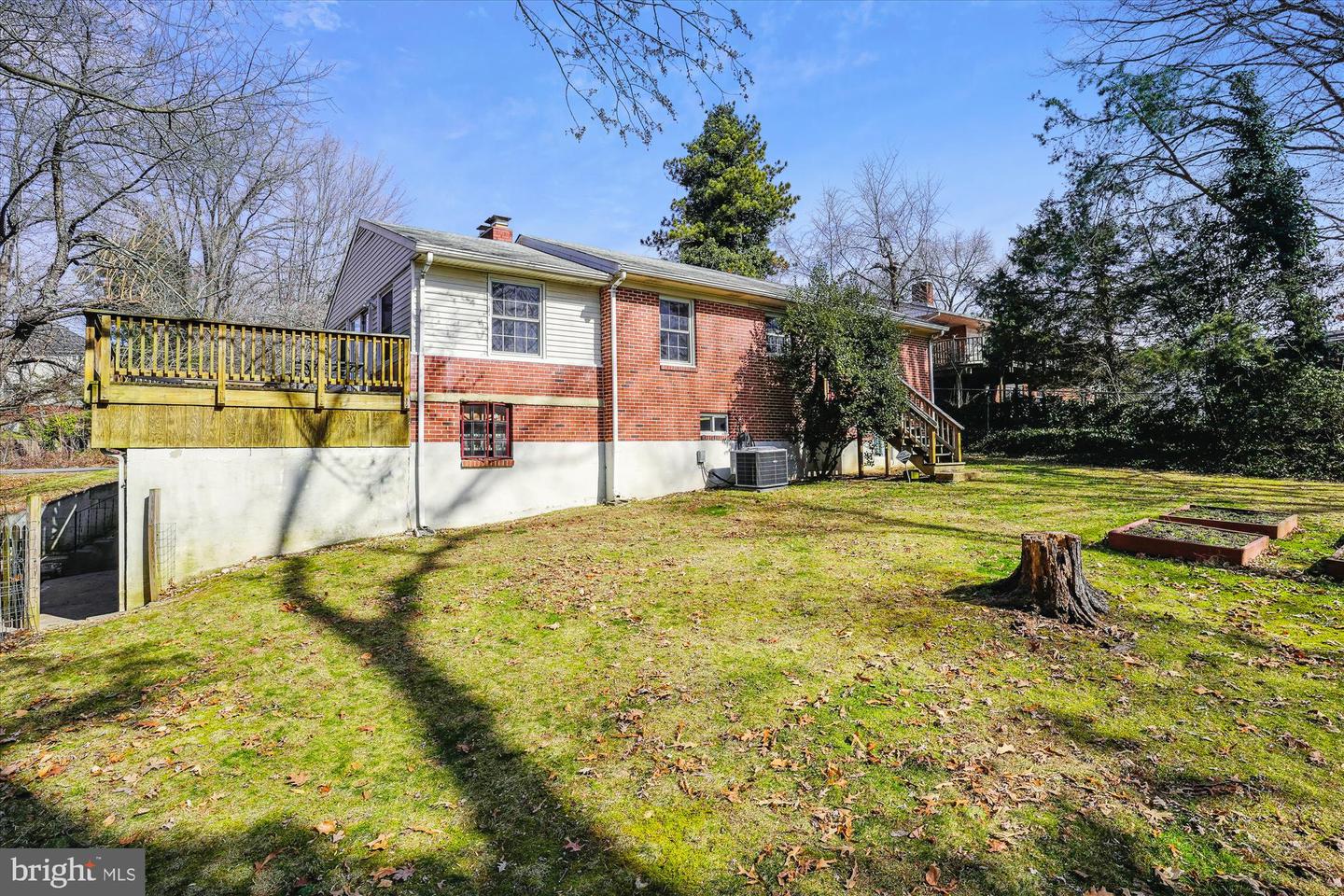 1605 Lakewood Dr
