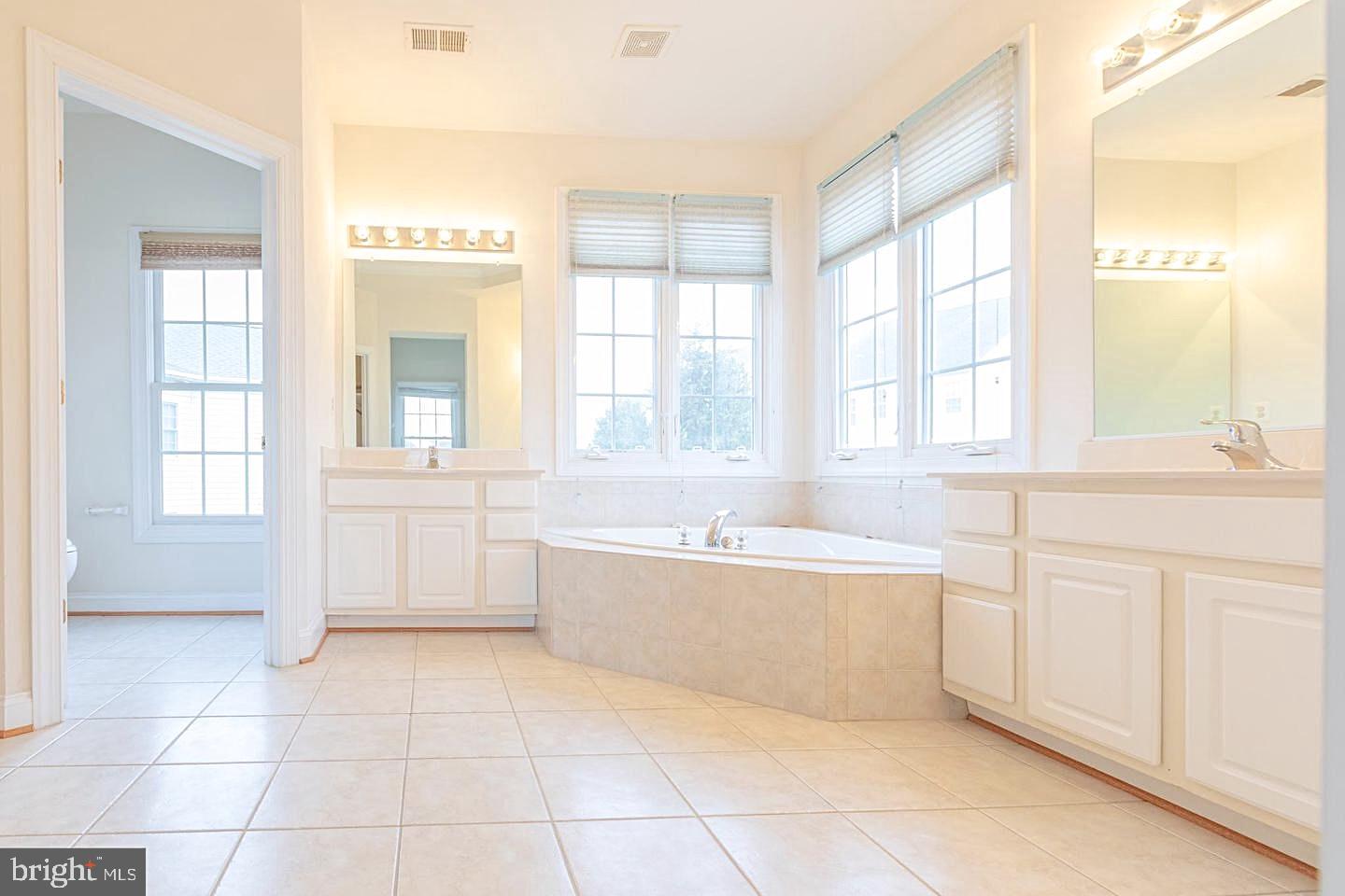 2745 Bulkhead Dr