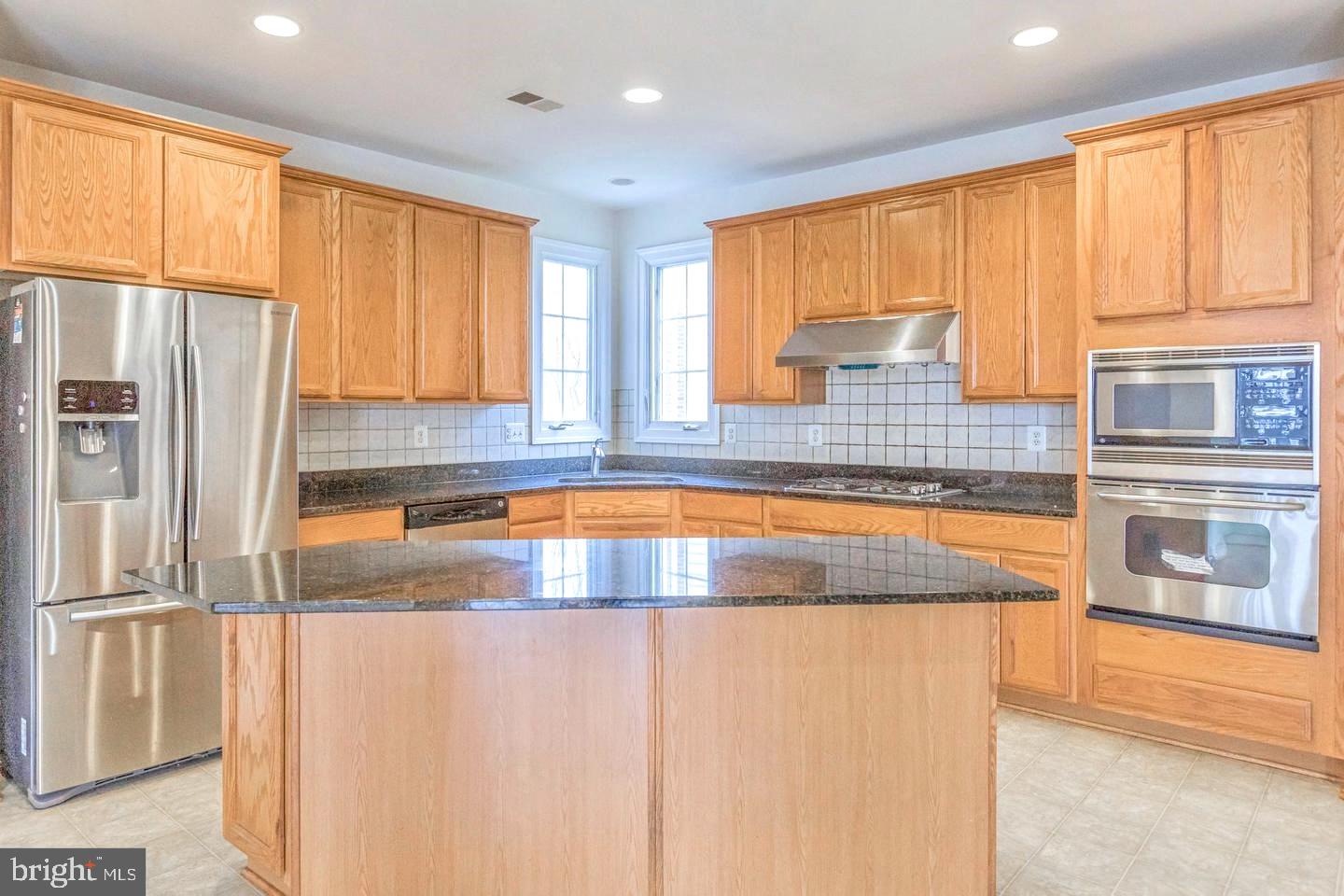 2745 Bulkhead Dr
