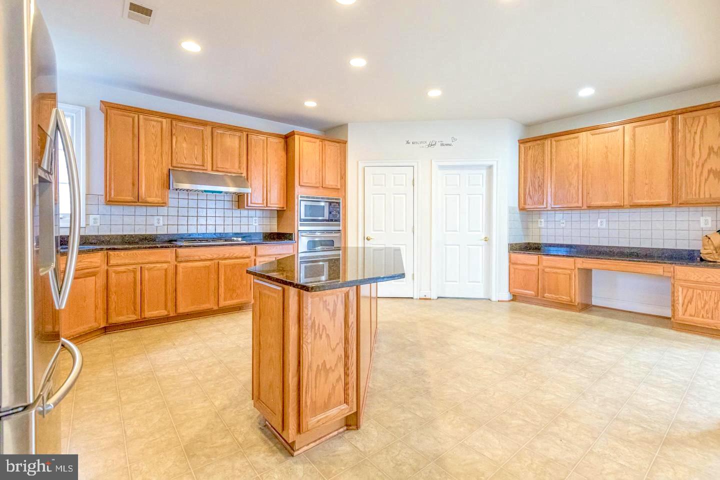 2745 Bulkhead Dr