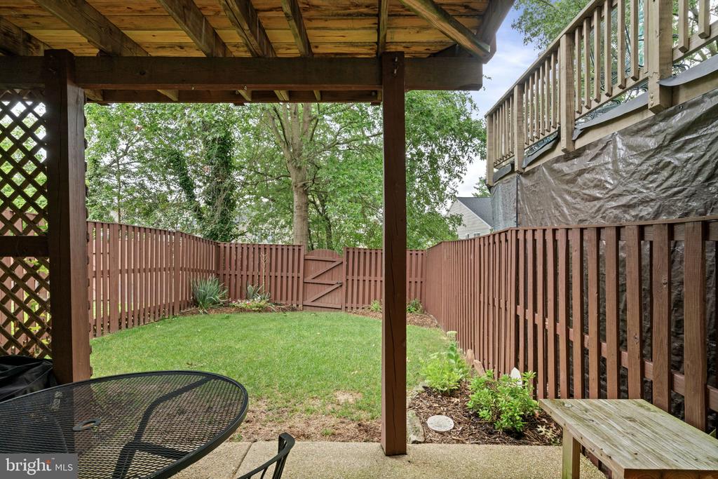 16937 Monmouth Ct