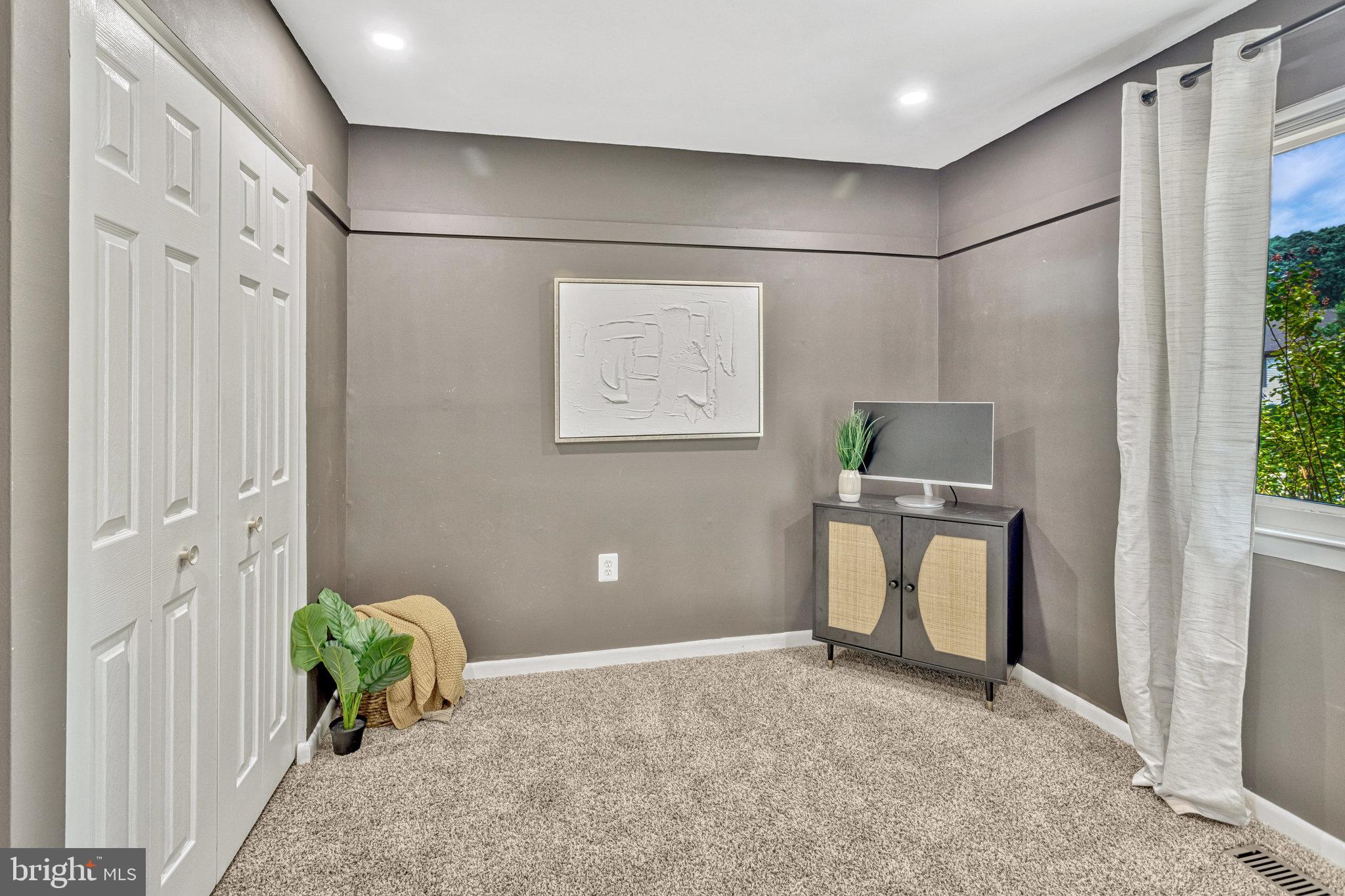 2551 FOX RIDGE COURT