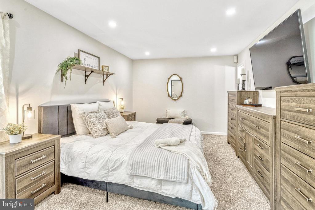 2551 FOX RIDGE COURT