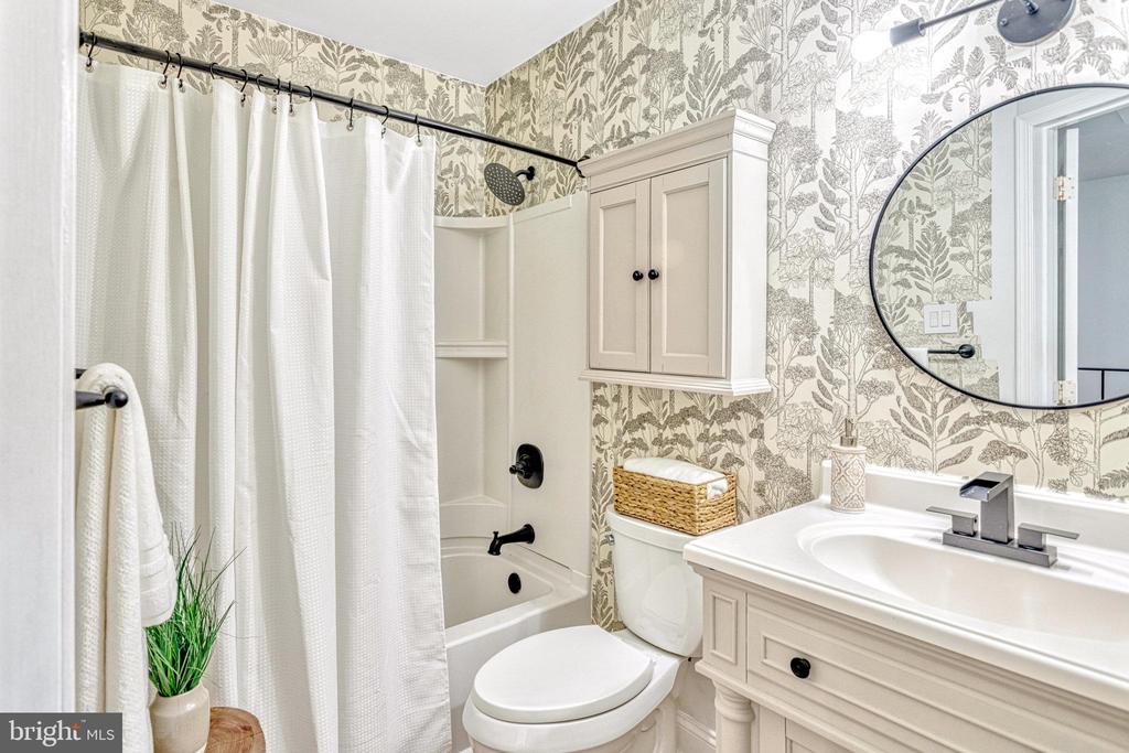 2551 FOX RIDGE COURT