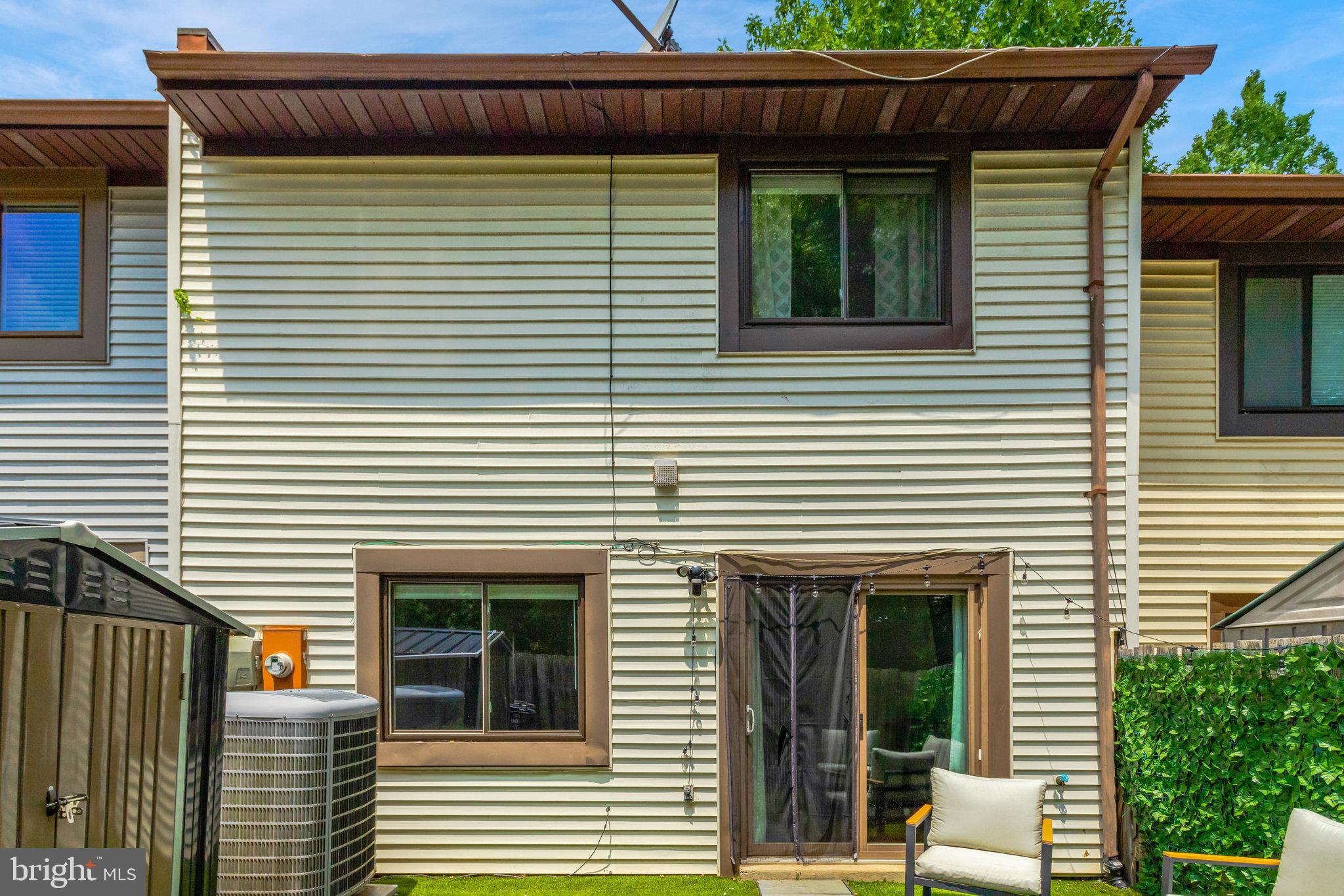 2551 FOX RIDGE COURT