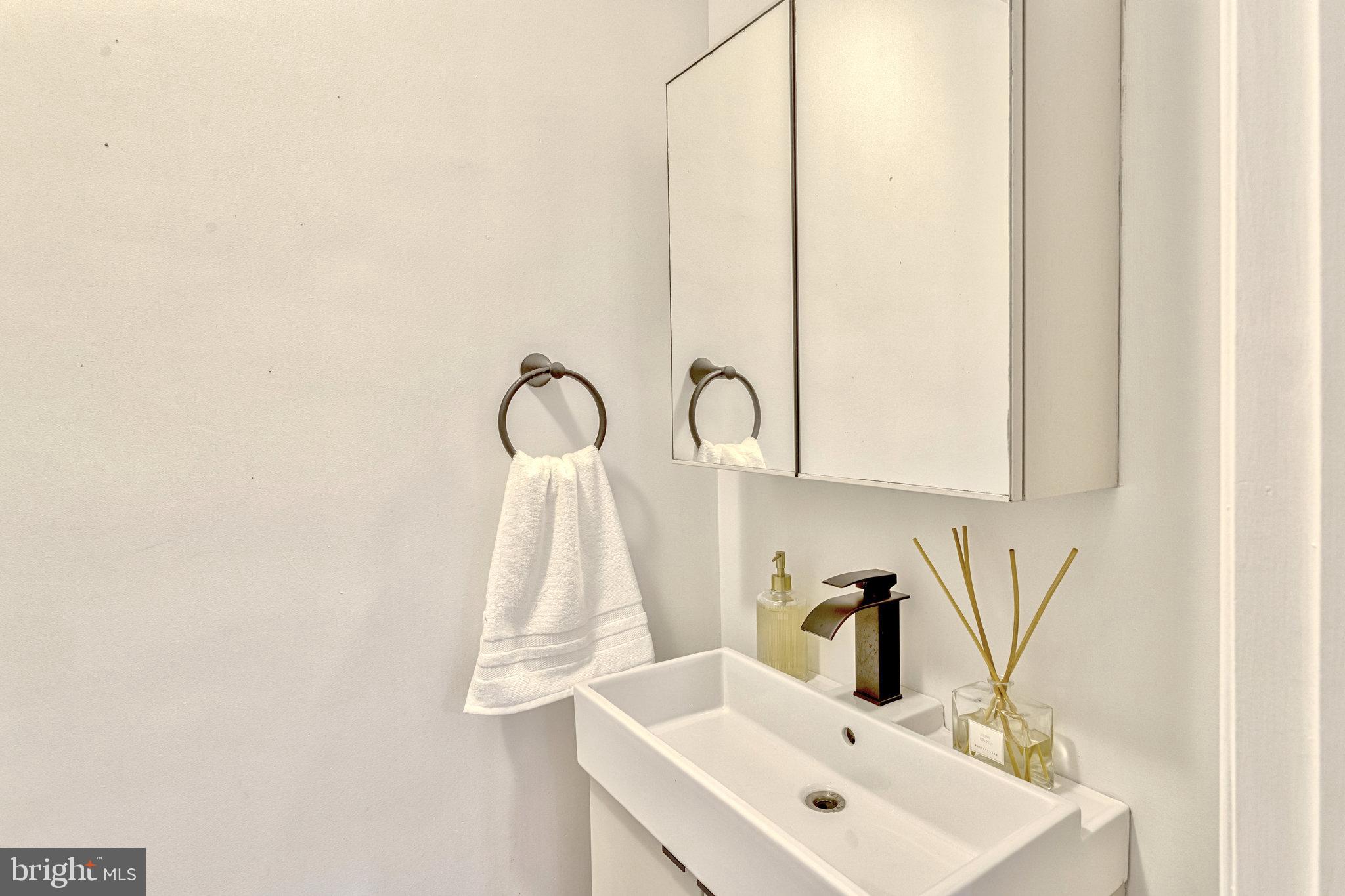 2551 FOX RIDGE COURT