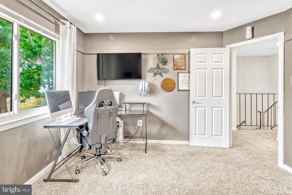 2551 FOX RIDGE COURT