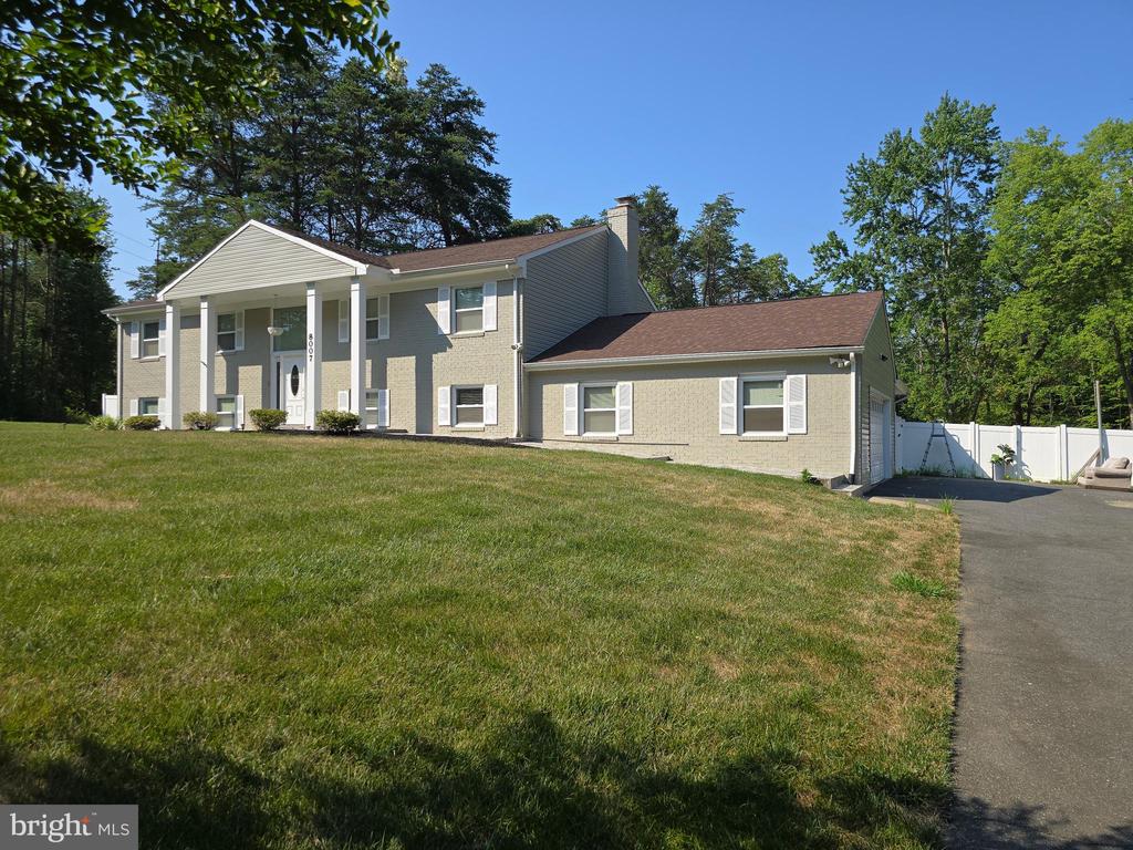 8007 Stillbrooke Rd