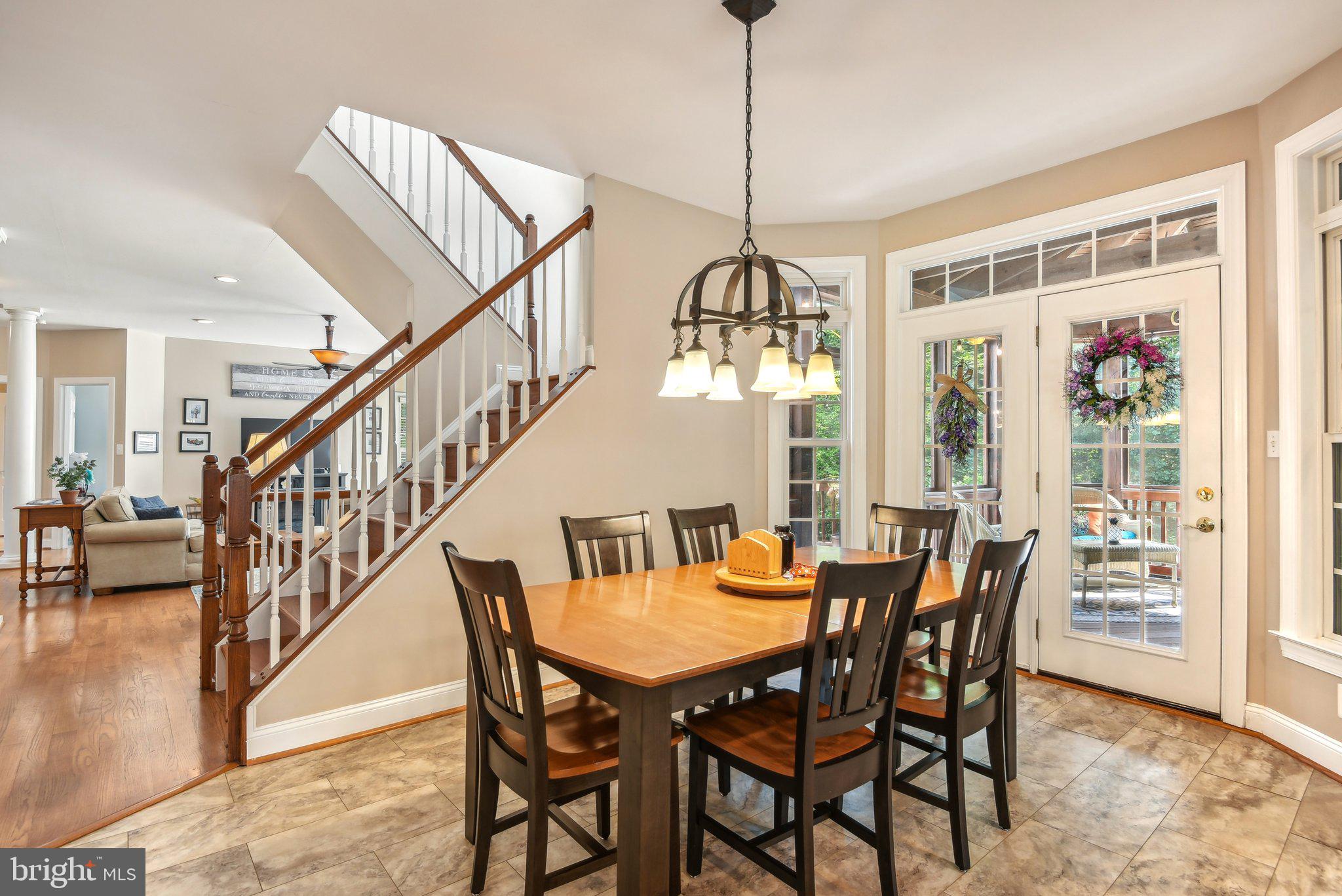 7204 SIMMONS RIDGE COURT