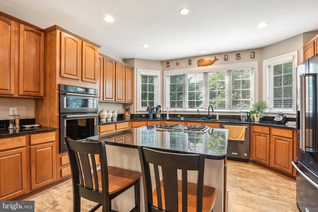 7204 SIMMONS RIDGE COURT