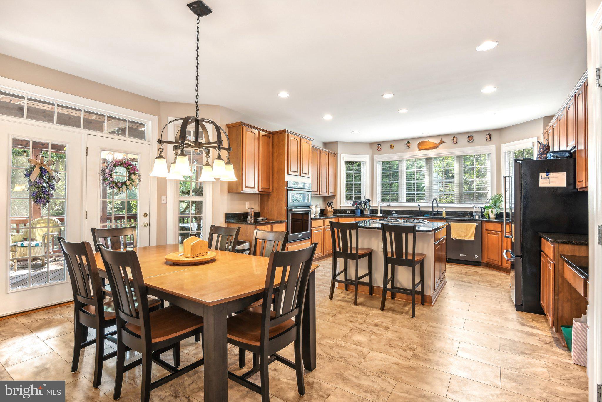 7204 SIMMONS RIDGE COURT