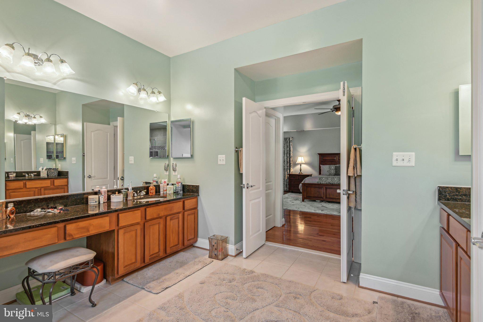 7204 SIMMONS RIDGE COURT