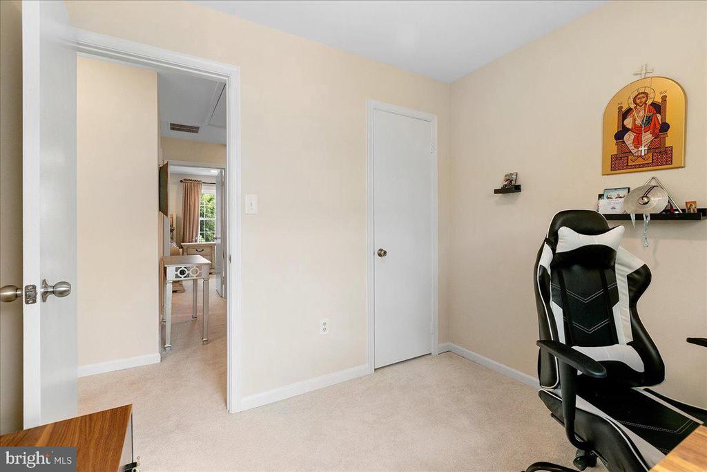 3632 Dahlgren Pl
