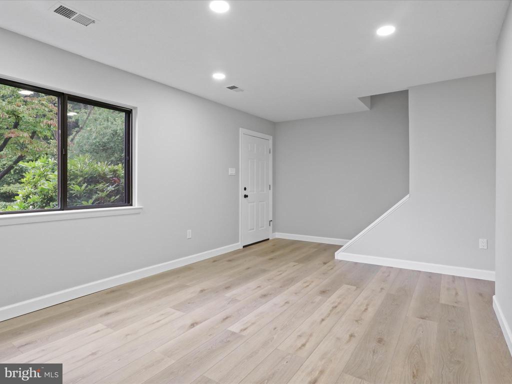 12554 Forest Hill Rd