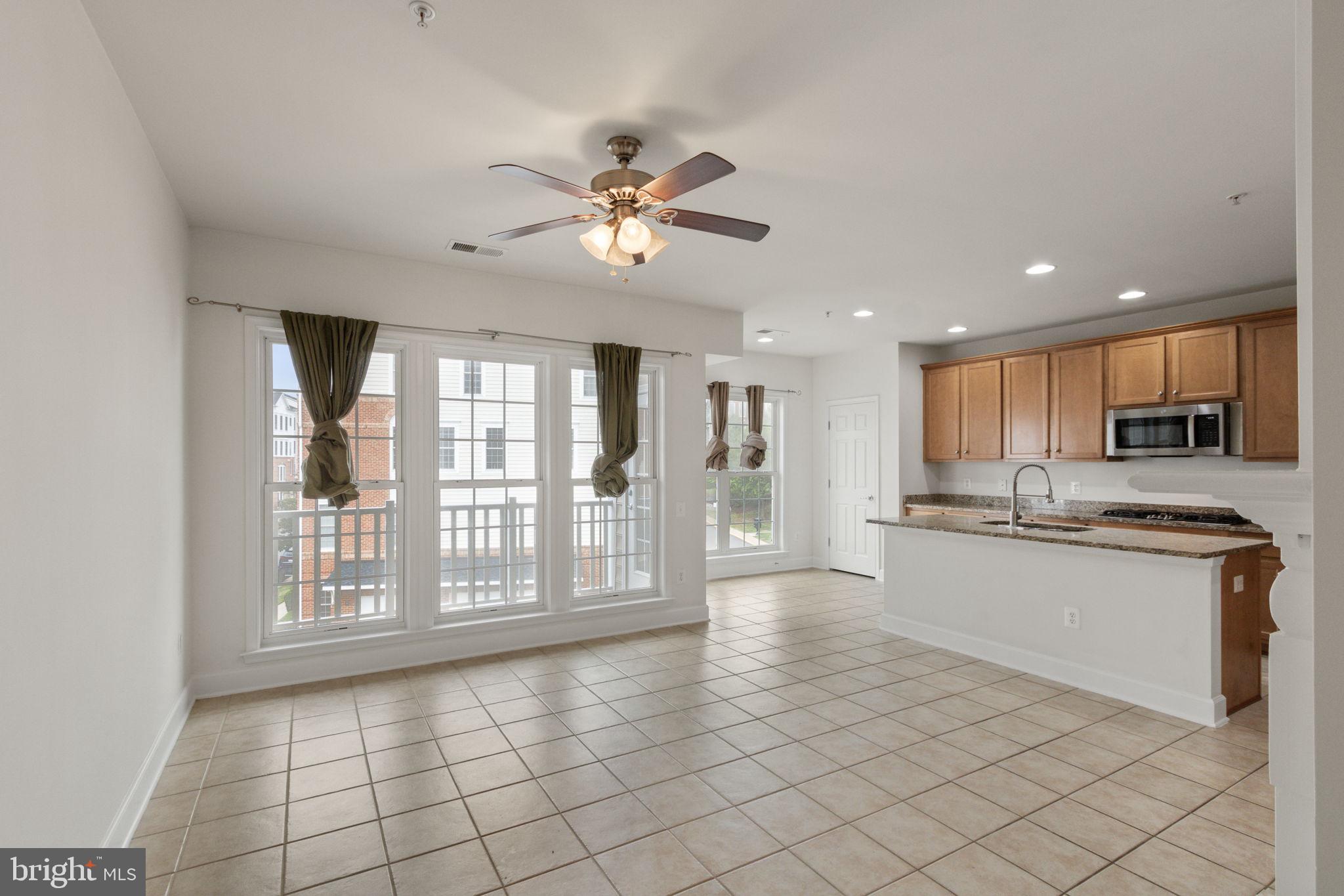 2247 Oberlin Dr #436a
