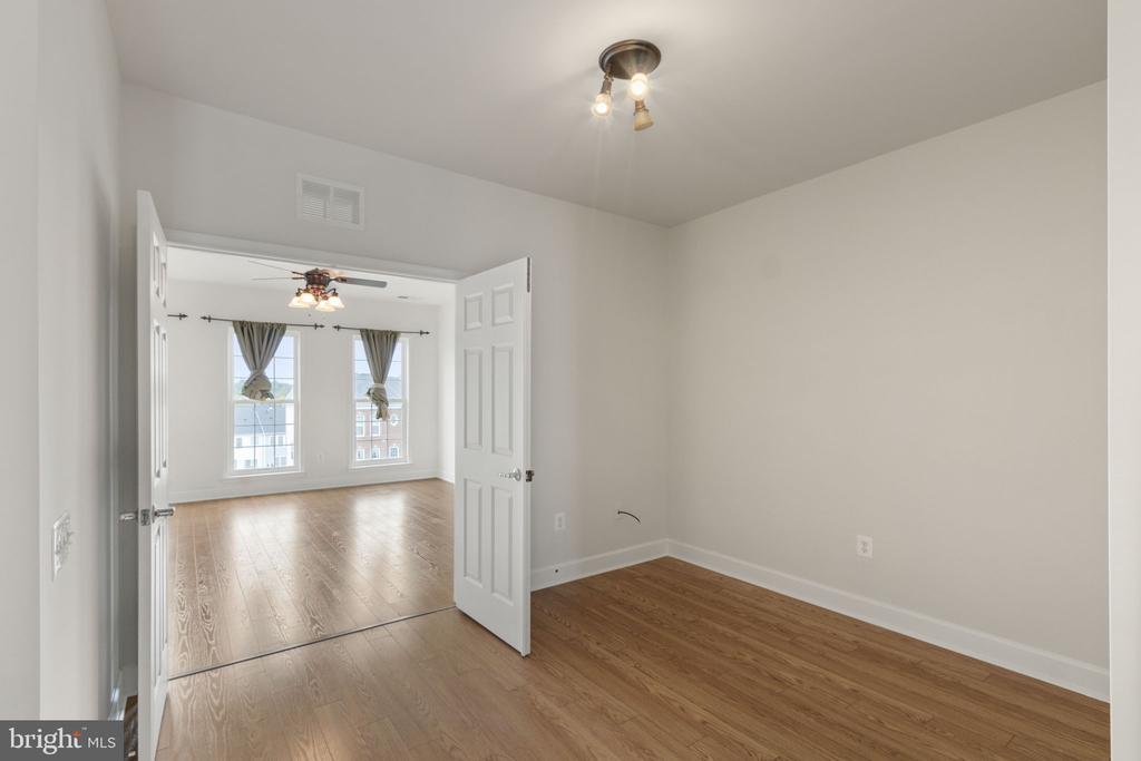 2247 Oberlin Dr #436a