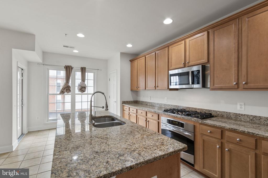 2247 Oberlin Dr #436a